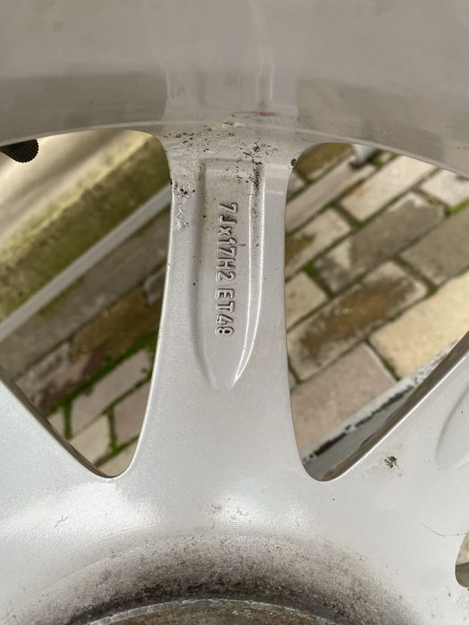 Jante cu anvelope iarna 205-55-17