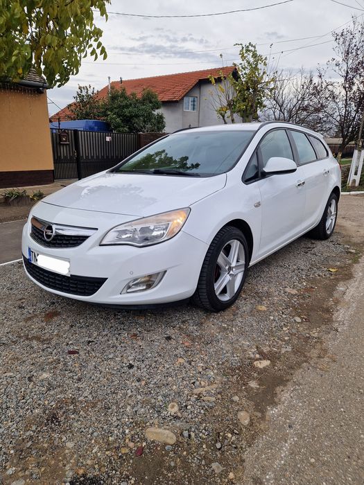 Opel astra j sports tourer 2.0 diesel 164 cp