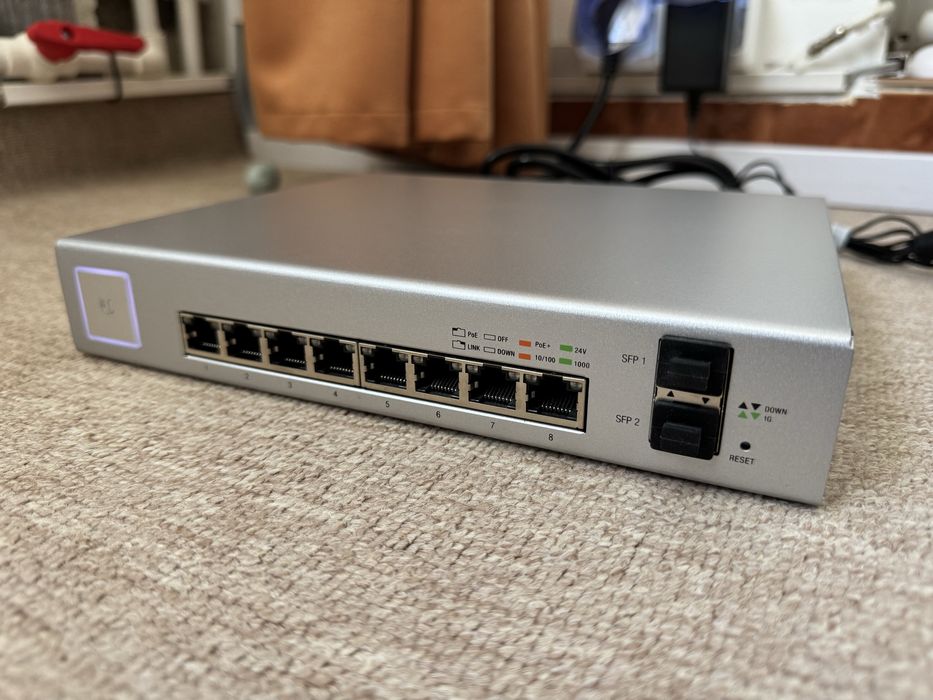 Echipamente de retea Unifi (gateway, cloud key)