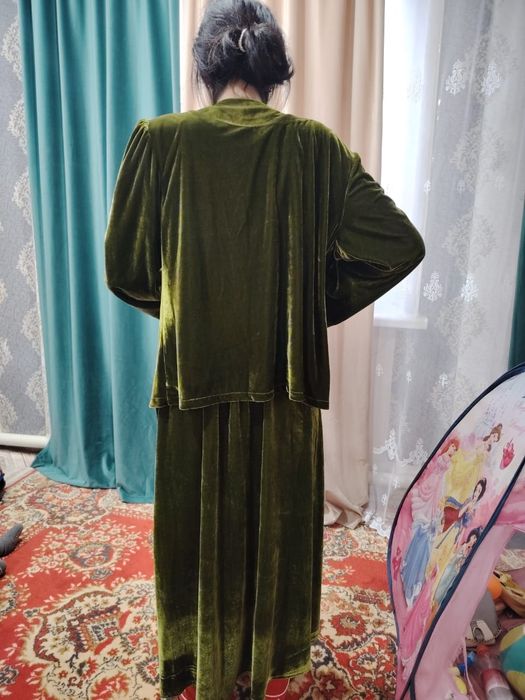 Продам платья двоика и троика