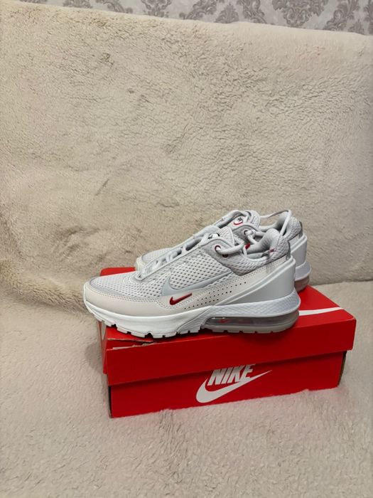 Продам новые Nike Air Max Pulse