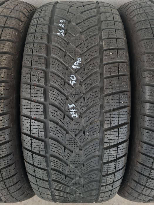 Зимни гуми 4 броя GOODYEAR UltraGrip 245 50 R19 дот 3523