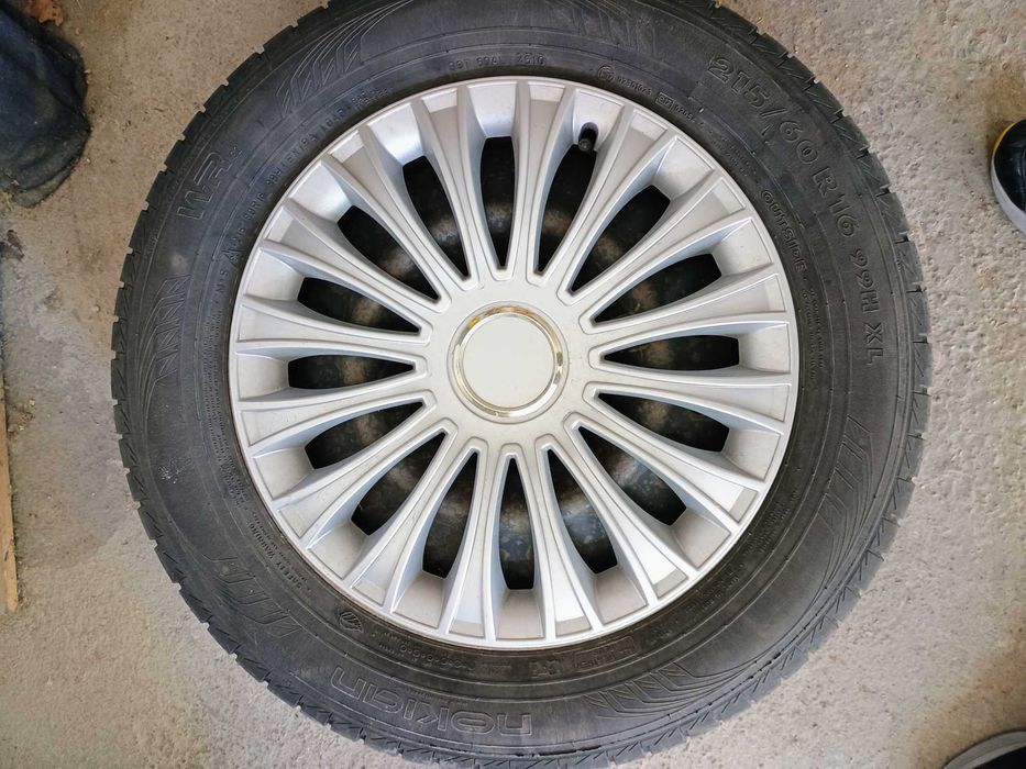 Гуми зимни 215/60 R16 със джанти
