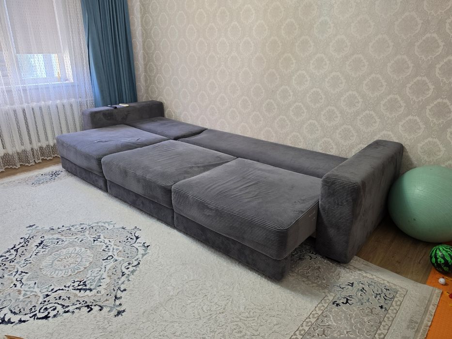 Продам диван для гостинной