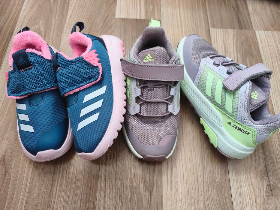 Adidași Adidas 27 și 28