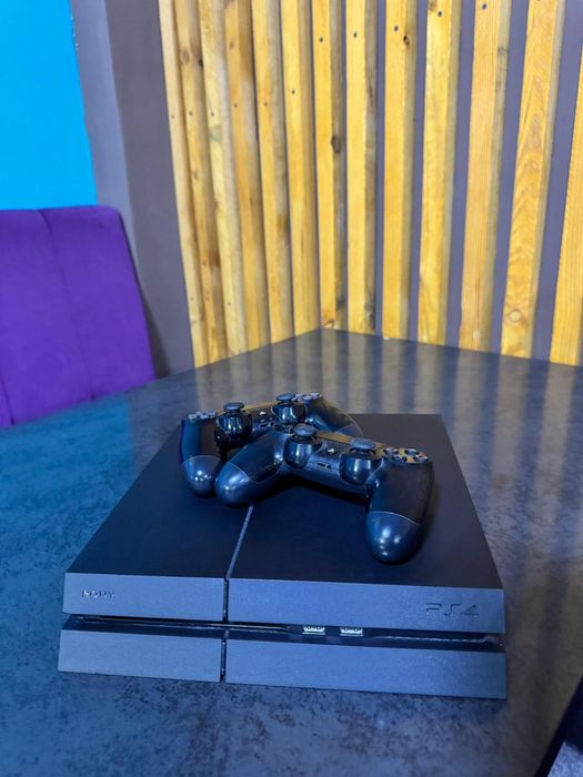 Sony Playstation 4 - PS4