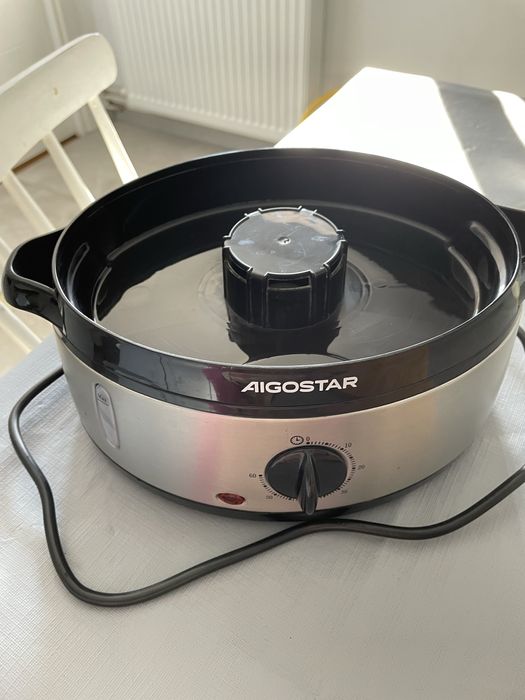 Aparat de gatit cu abur