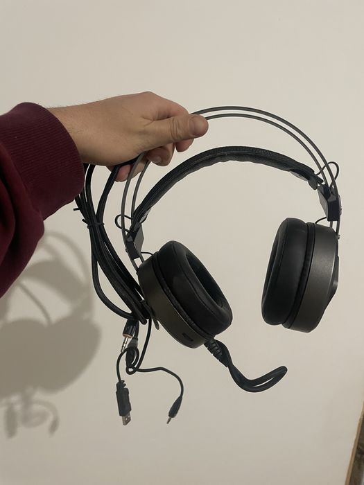 Продам наушники для геймера