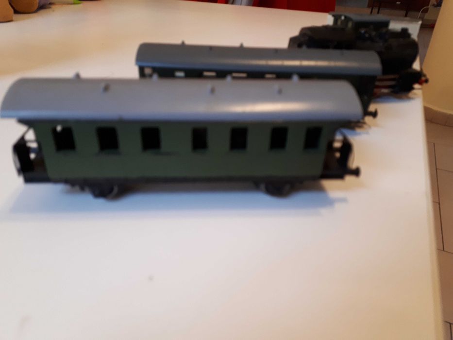 Locomotivă cu 3 vagoane, trenulet electric, ecart 16.5 mm