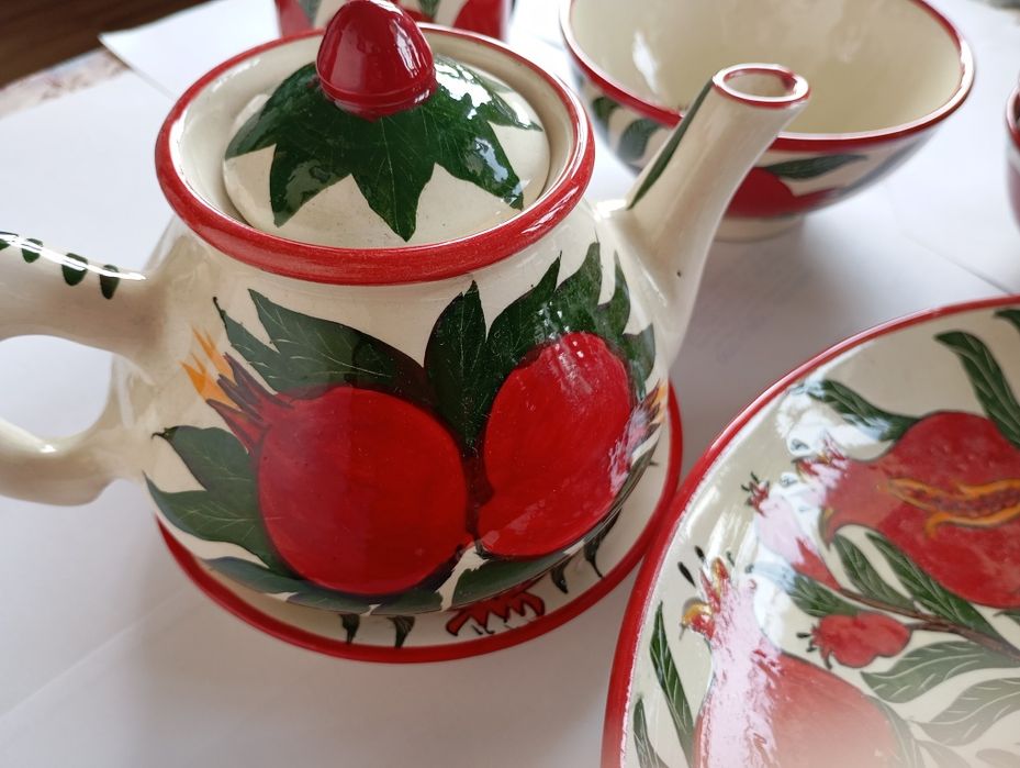 Сервиз  национальный рисунок гранат