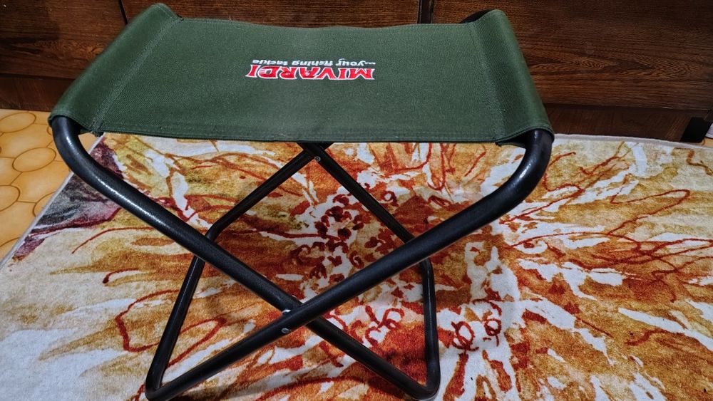 Сгъваем стол.          .