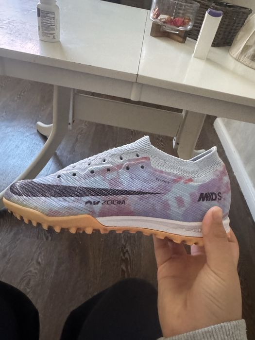 Сороконожки nike air zoom в хорошем состояний размер 35-36