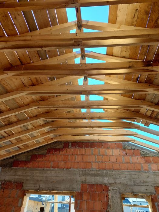 execut acoperișe dulgherie