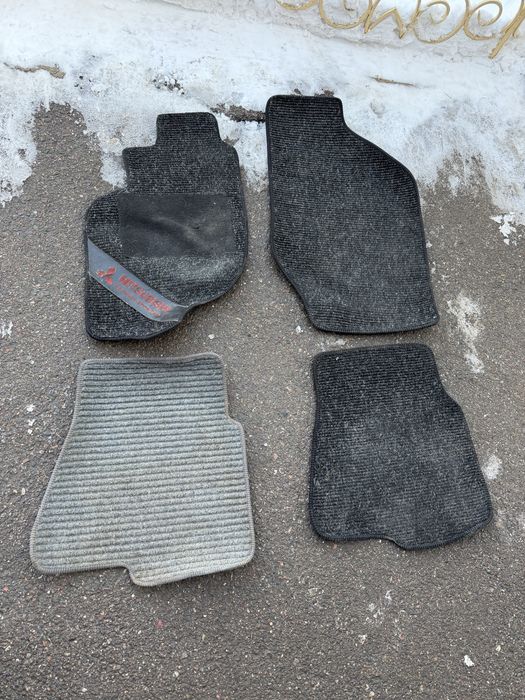 Коврики на Митсубиси Спейс Вагон