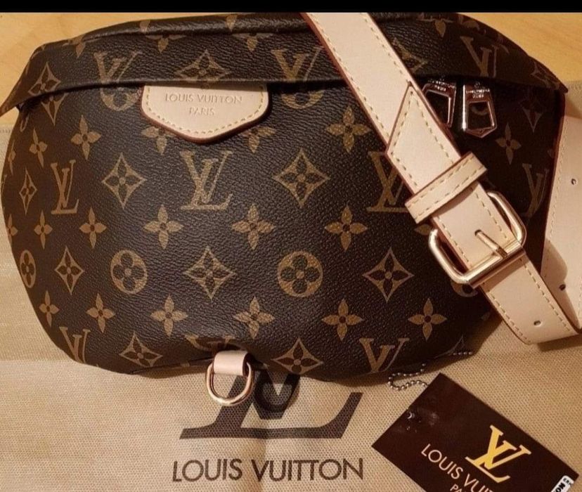 Borseta LV,super model, feronerie metalica inscriptionata, saculet