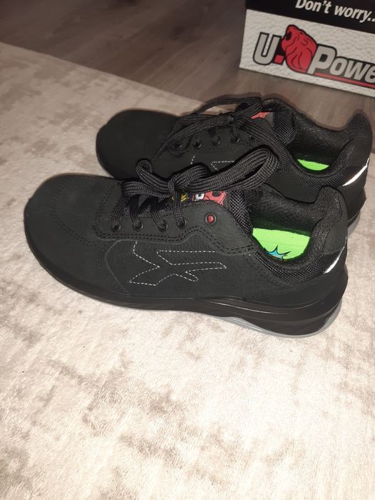 Дамски работни обувки естествен набук с метално бомбе