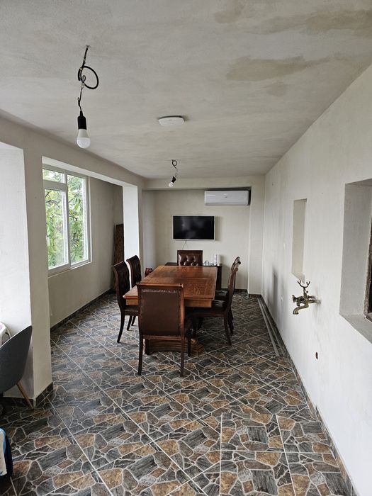 Дава се под наем Етаж от къща в с. Владая, Област София-град - 200 кв.м за 648.21 € - Снимка #2