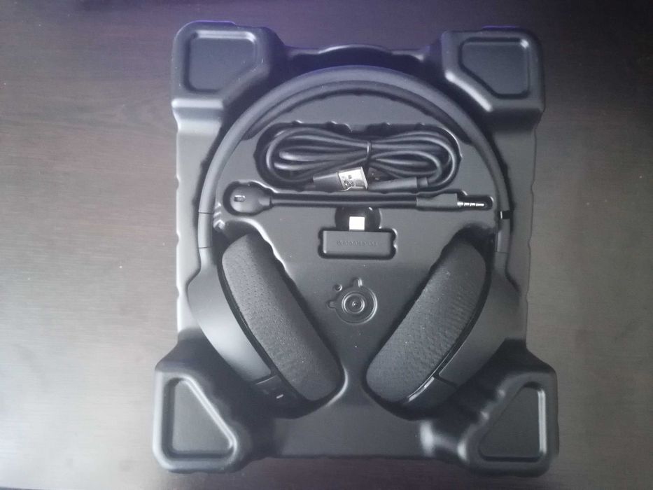 Безжични гейминг слушалки SteelSeries Arctis 1 Wireless