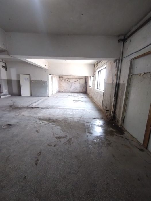 Vand, schimb sau inchiriez clădire cu etaj la 3 minute de Value Center