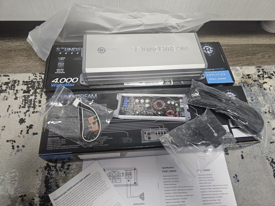 Statie amplificator auto 1200w Soundstream