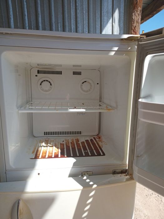 Холодильни LG  не работает