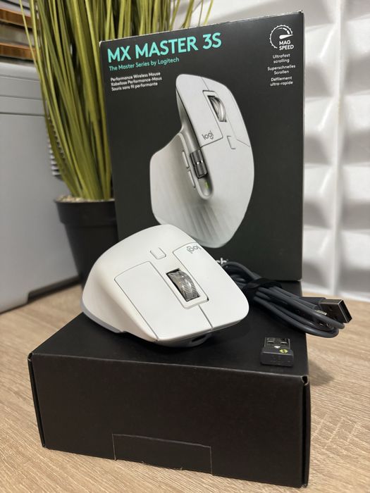 Мишка Logitech MX Master 3S Pale Gray / Мишка Logitech MX Vertical