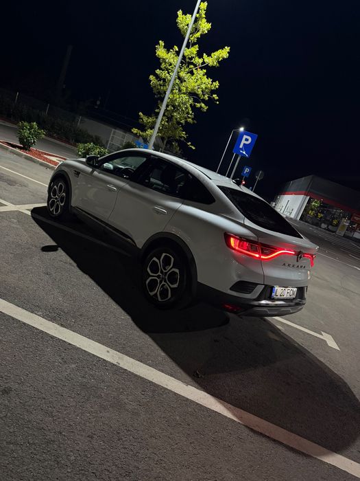 Renault Arkana Alb Perlat RS Line mild hybrid 160 EDC, an 2023
