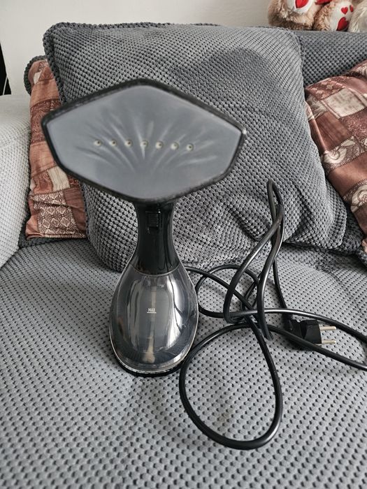 Aparat de calcat vertical beko 1600 w stm4116B in stare perfecta