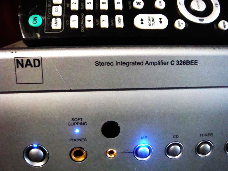 употребяван усилвател NAD C 326BEE.