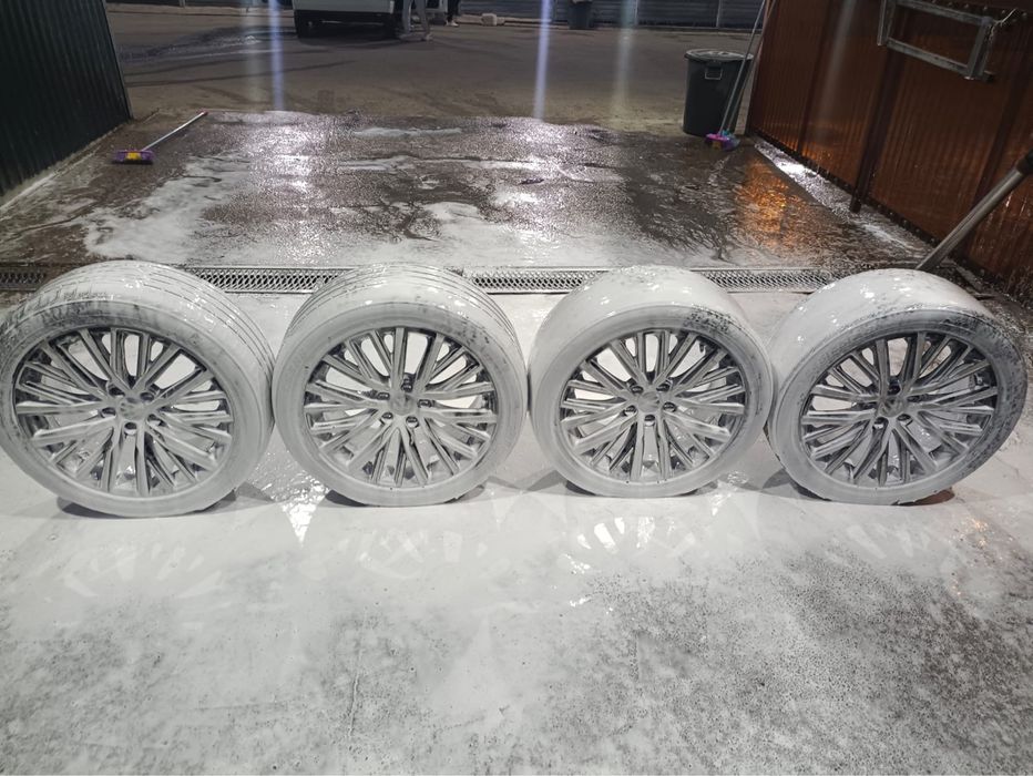 Продам диски на VAG R18