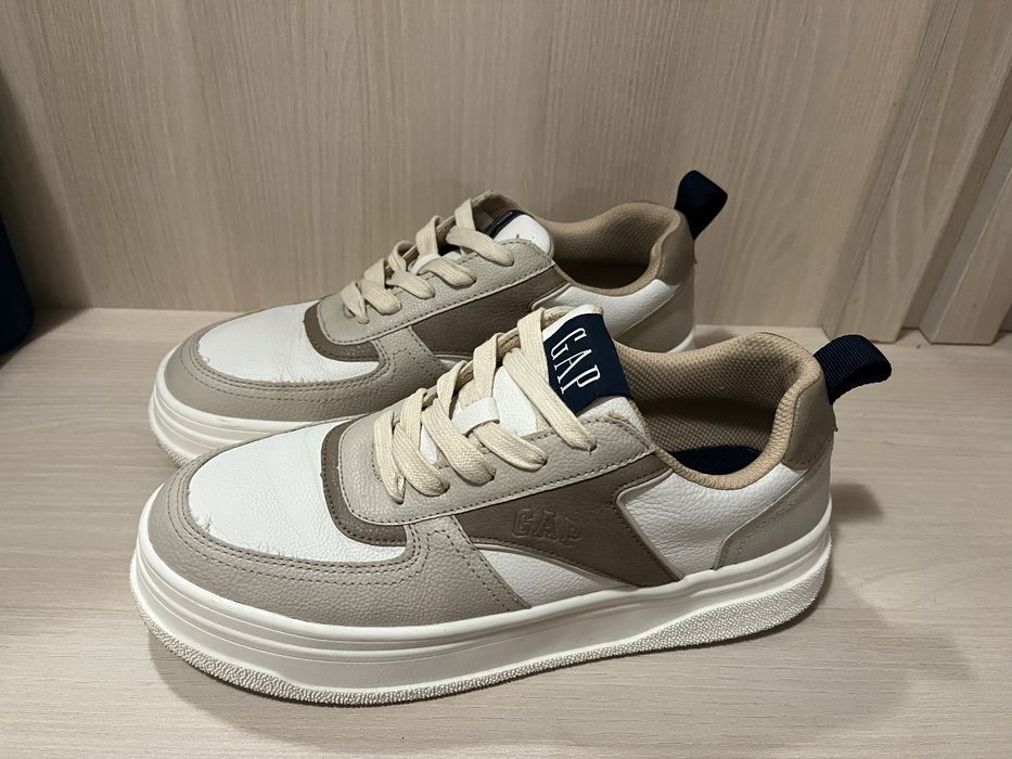 Сникърси GAP 41 номер