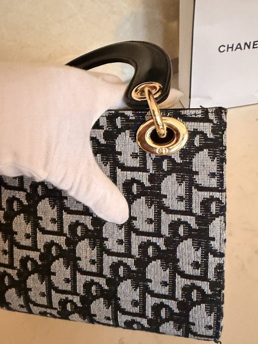 Нова дамска чанта Lady Dior mini