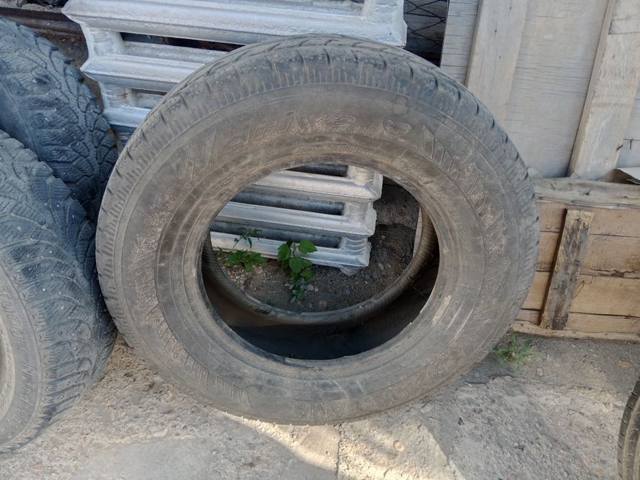 Б/у Шина  R18 245