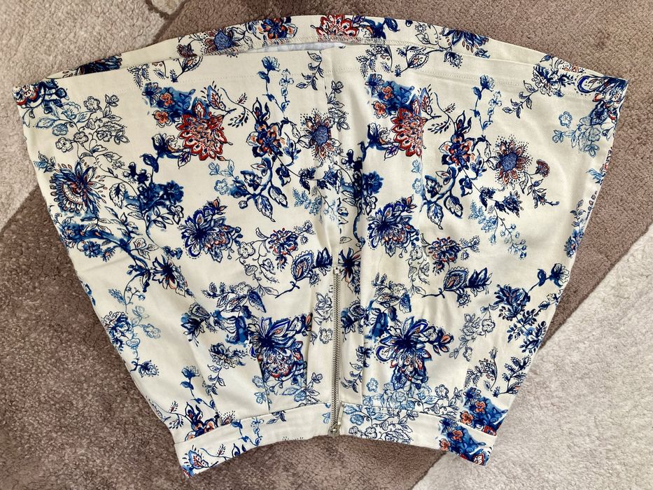 Пола Stradivarius