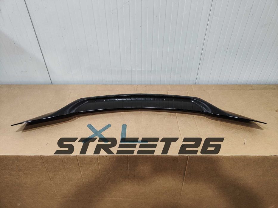 Eleron Lip Portbagaj Mercedes C-Class W204 (2007-2014)  Negru Lucios