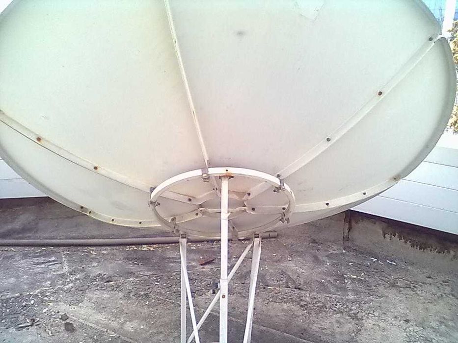 параболическая антенна, бу, в разобранном состоянии