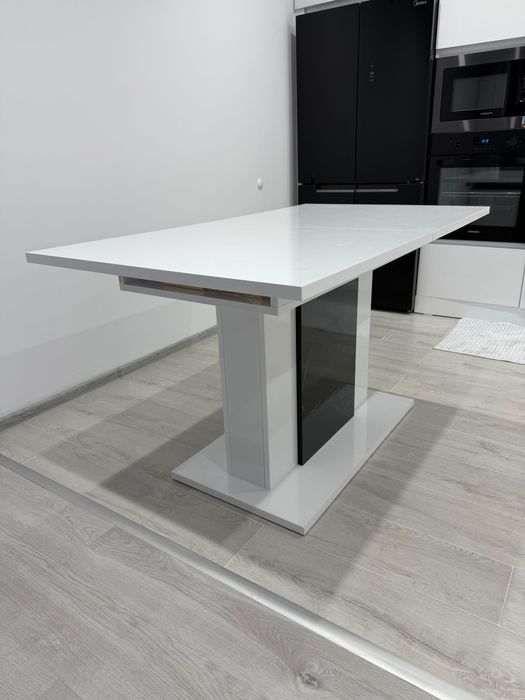 Трапезна Маса разтегателна Нова