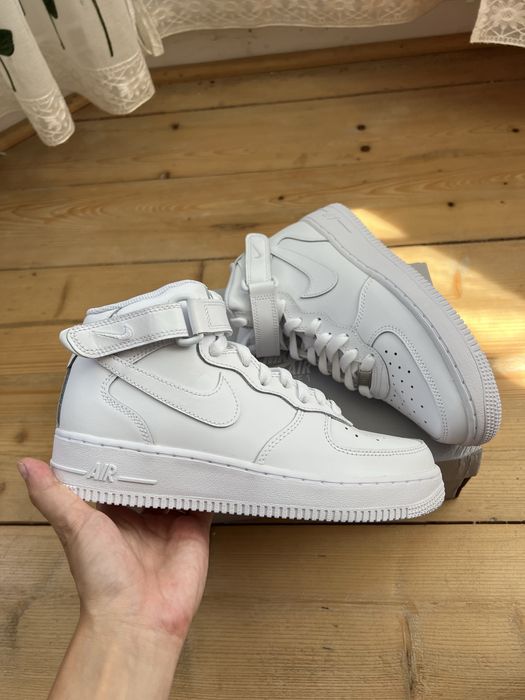 Vând Air Force 1 Triple White Mid GS