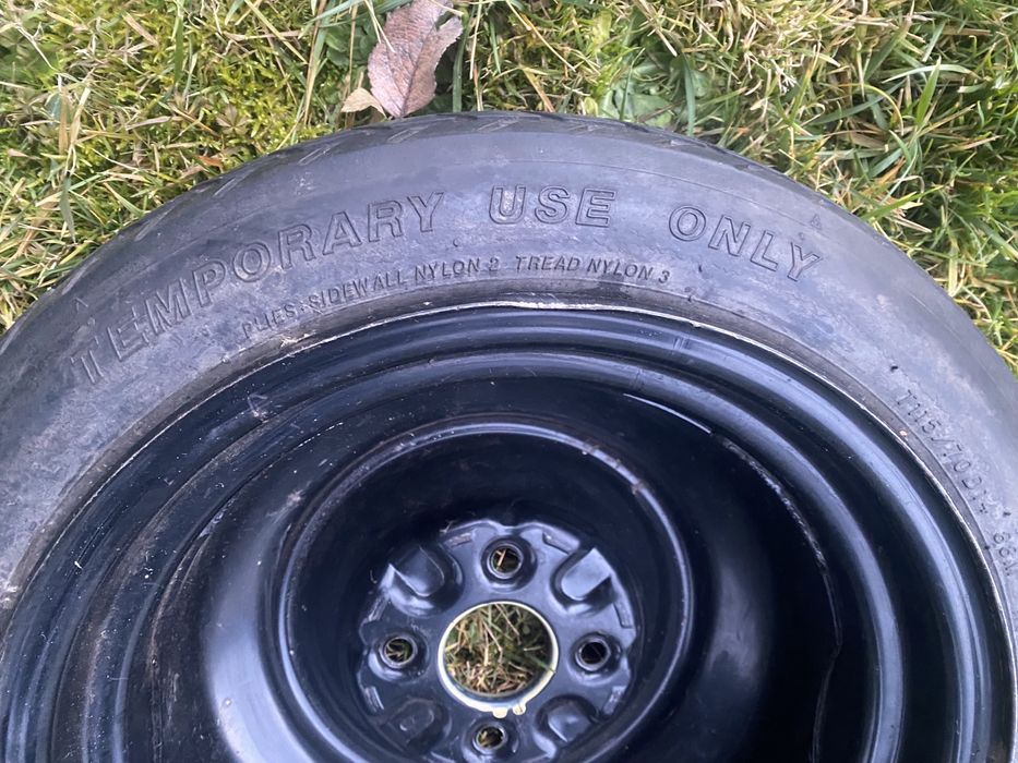 Vând rezerva îngusta Toyota