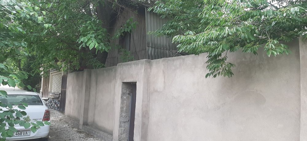 Продаётся дача 5,5 сот. Кибрайский р-н, п. Улугбек, дачный мас-в "ФАН"