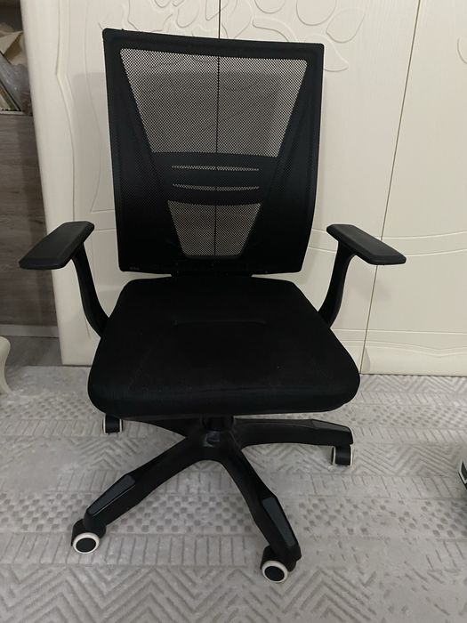 Классическое компьютерное кресло