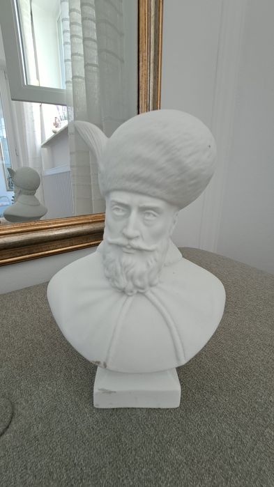 2  piese ' Bibelou ( pret ambele