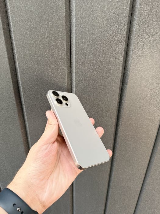 iPhone 15 Pro Max 256Gb - В отличном состоянии