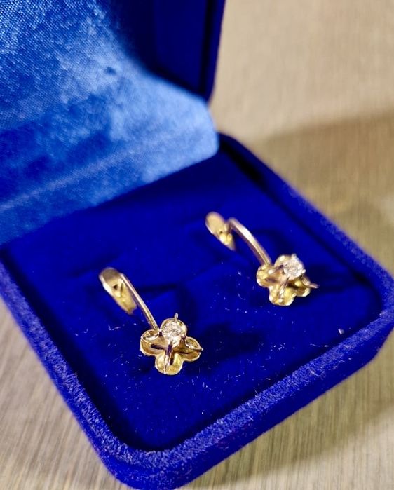 Золотые серьги СССР,750  проба с бриллиантами