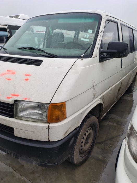 Фолксваген Транспорт Т4 / Volkswagen Transporter T4 2.4 D НА ЧАСTИ