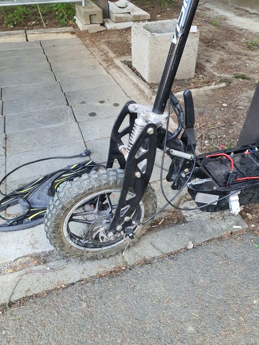 Trotineta electrica (scuter) 1000w viteza maxima 60k/h