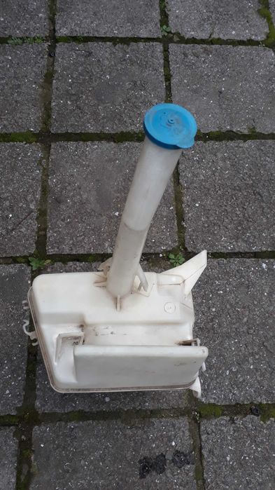 Части от Тоиота Корола и БМВ Е90 Кора казанче