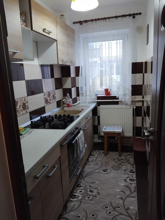 Vand apartament cu 2 camere