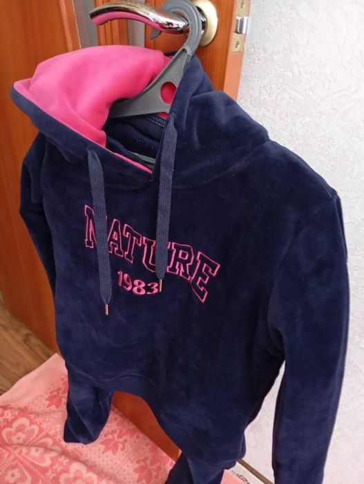 Продам спортивный костюм