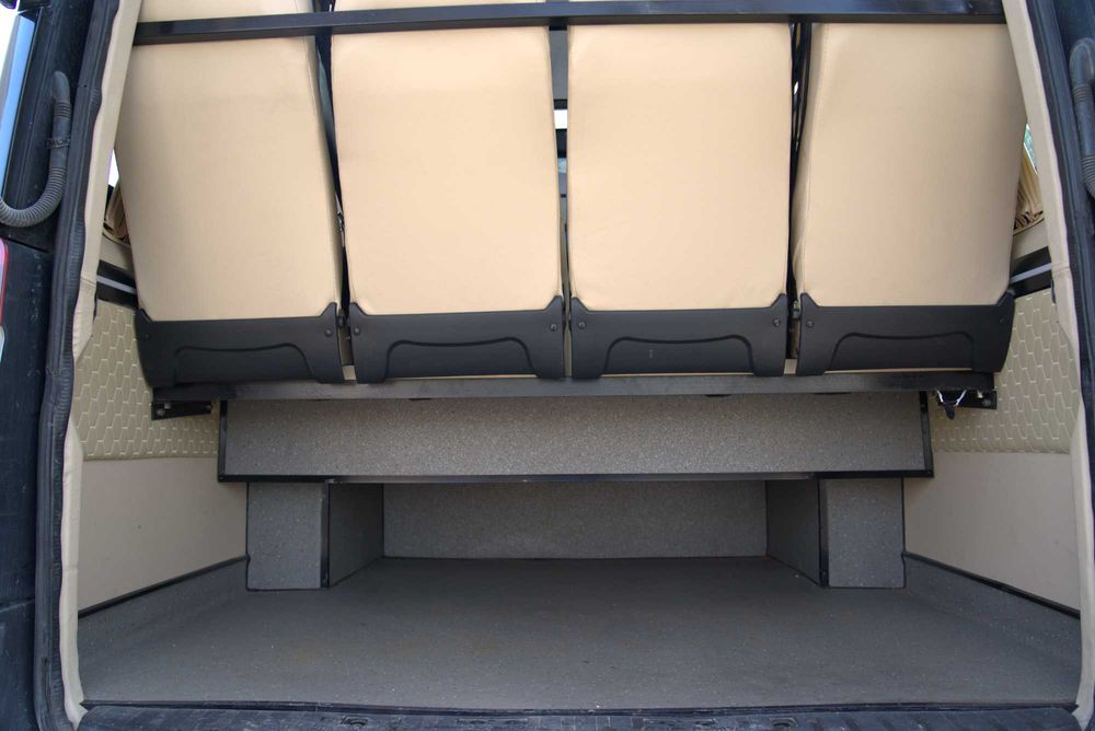 Встреча делегаций на 16, 18 и 20 местных Mercedes Sprinter ах